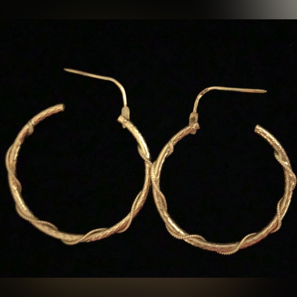 Italian Hoop Earrings, 18K Yellow Gold - Picture 7 of 14